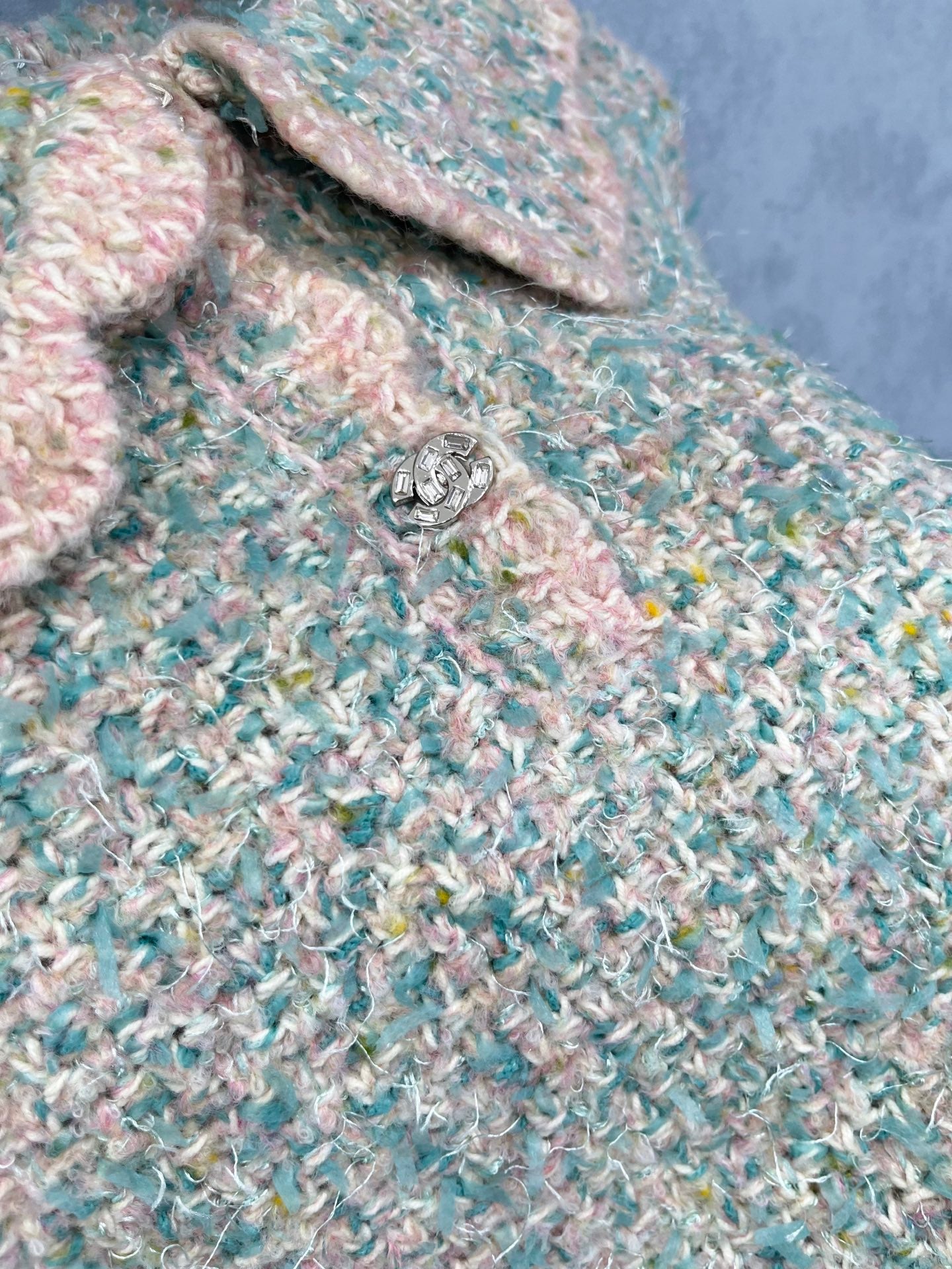 CC 2025 Petal Collar Pullover Sweater Blue Pink Wool 325851