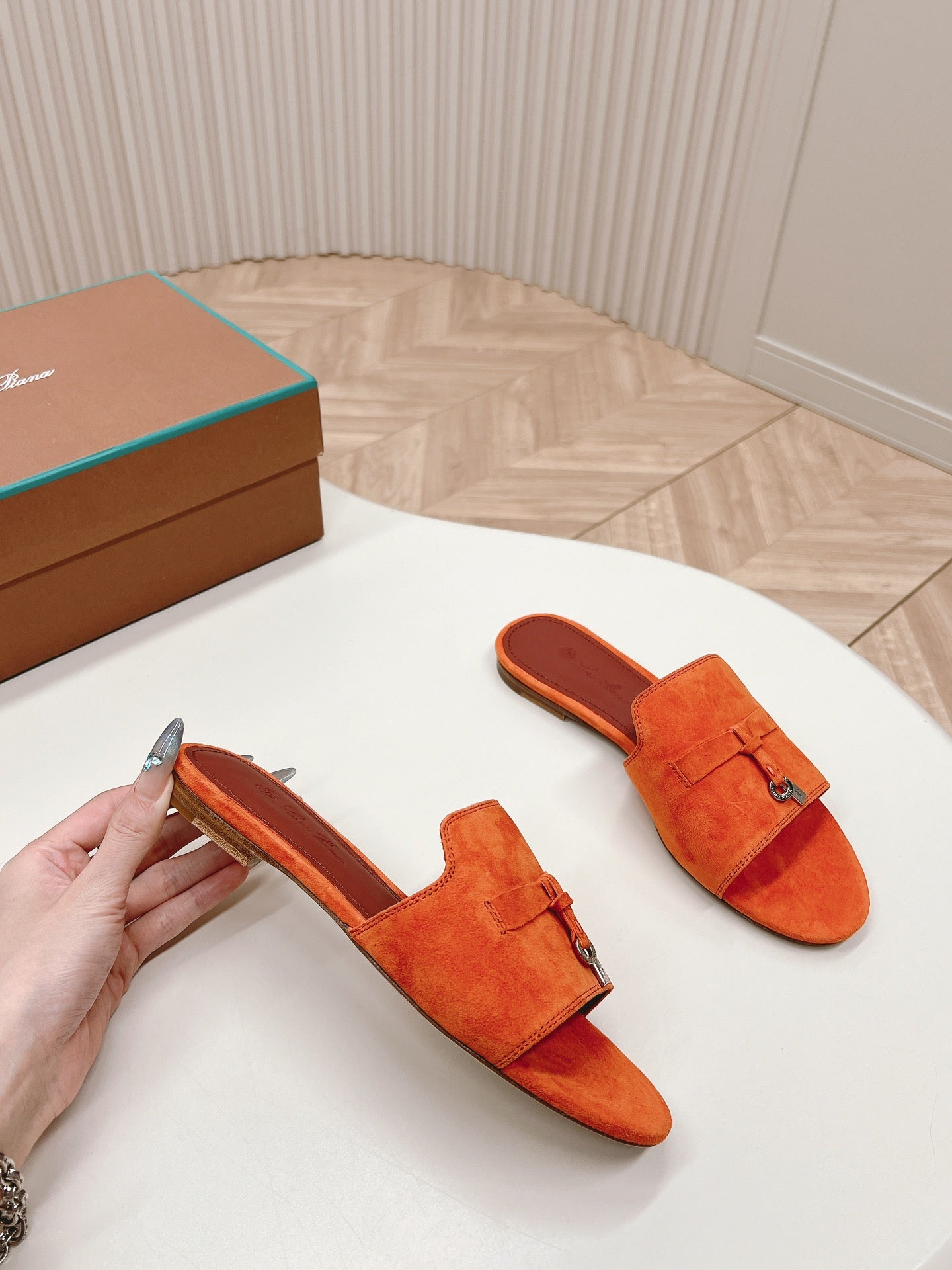 LP SUMMER CHARMS SANDALS IN ORANGE SUEDE