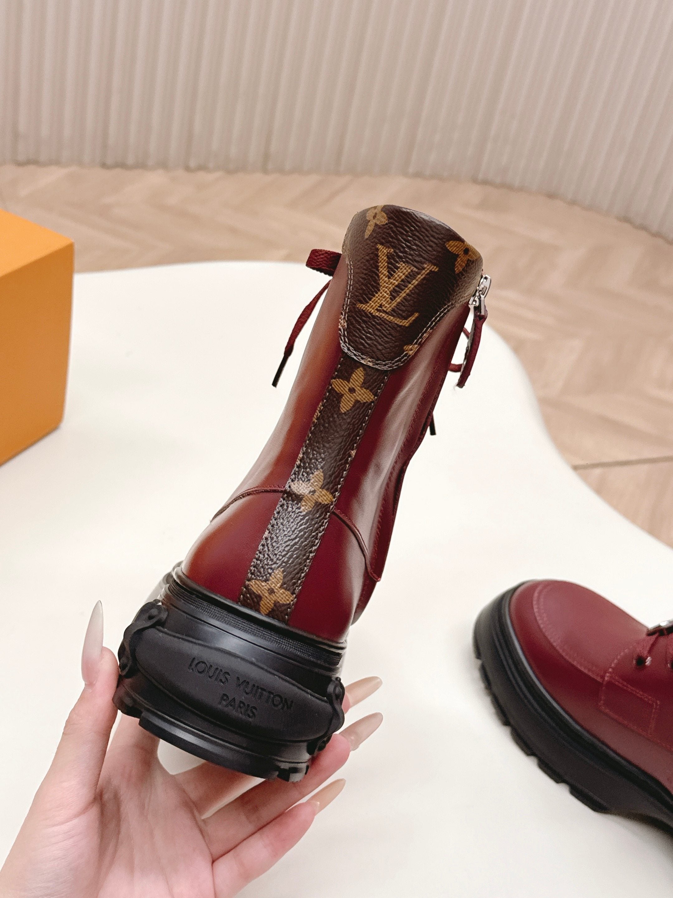 LV 2026 Laureate Platform Desert Boot Burgundy Calfskin 595452