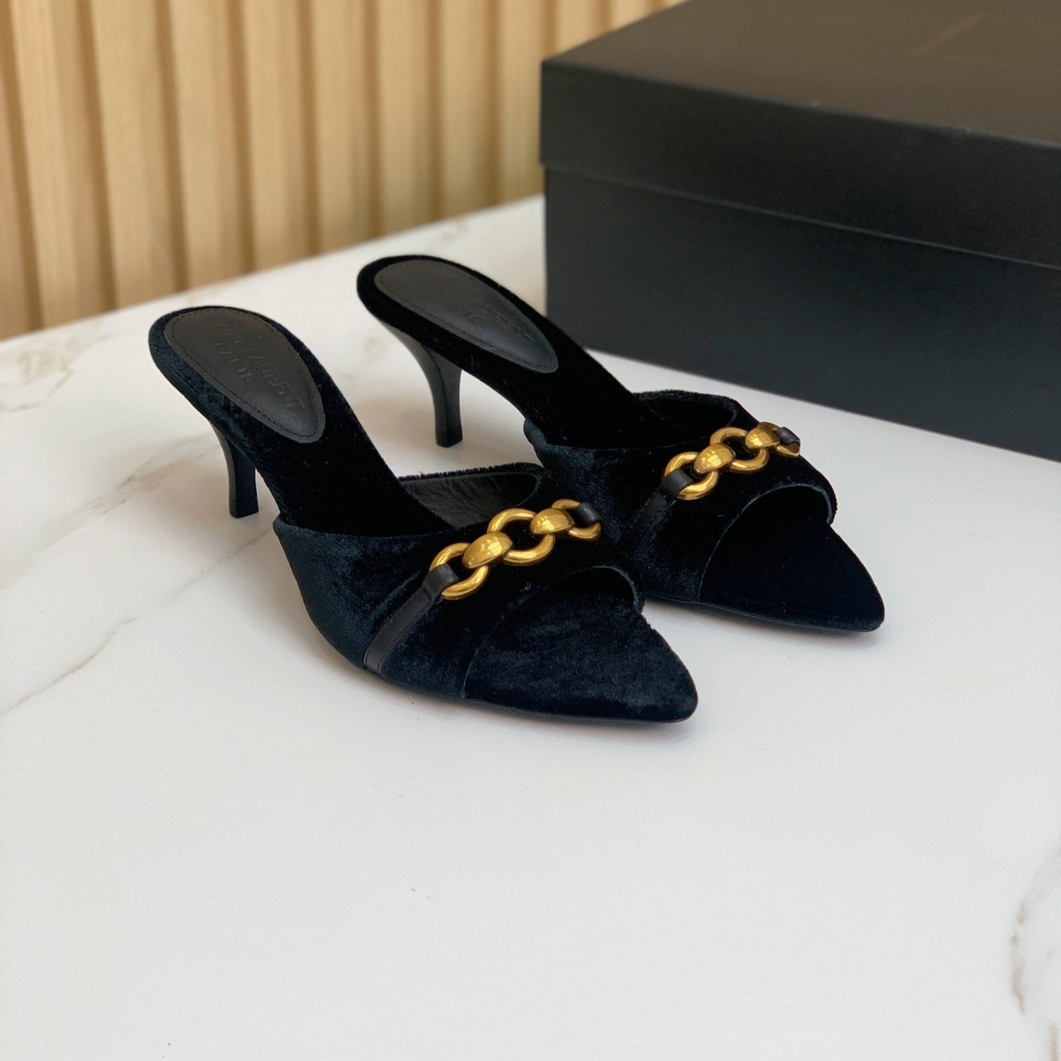 SL CHAIN ATTACH HEELED MULES BLACK VELVET