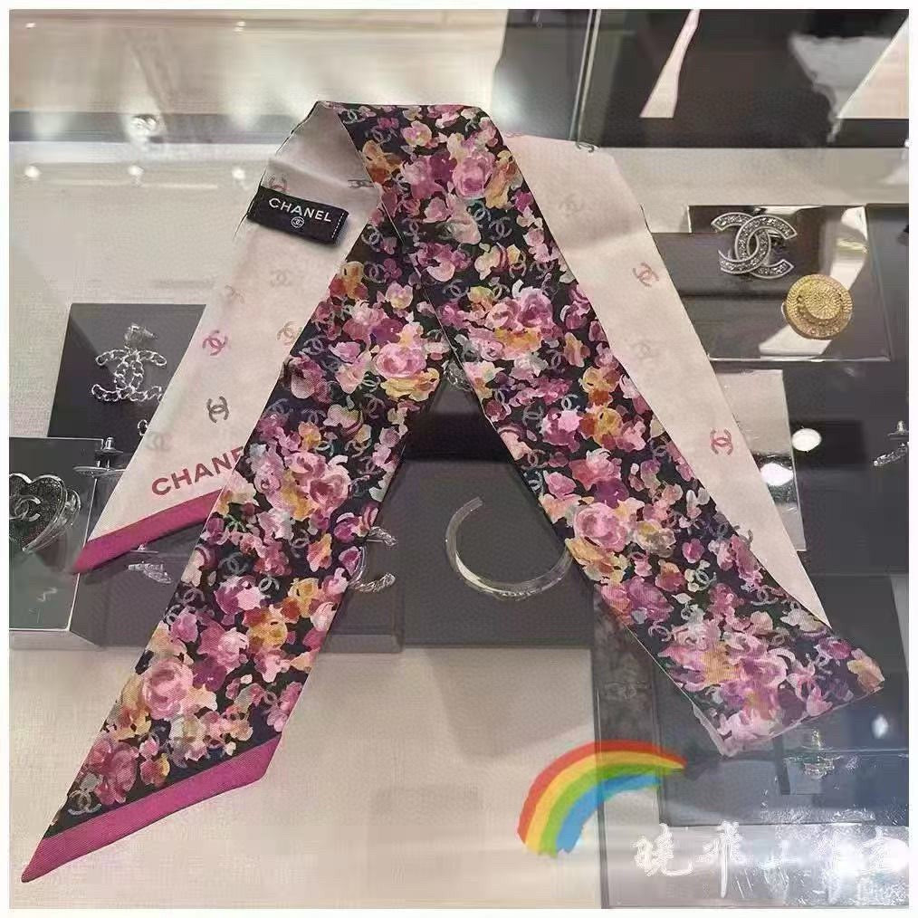 CC  Twilly Mini Star 120cm Purple Mulberry Silk 943526