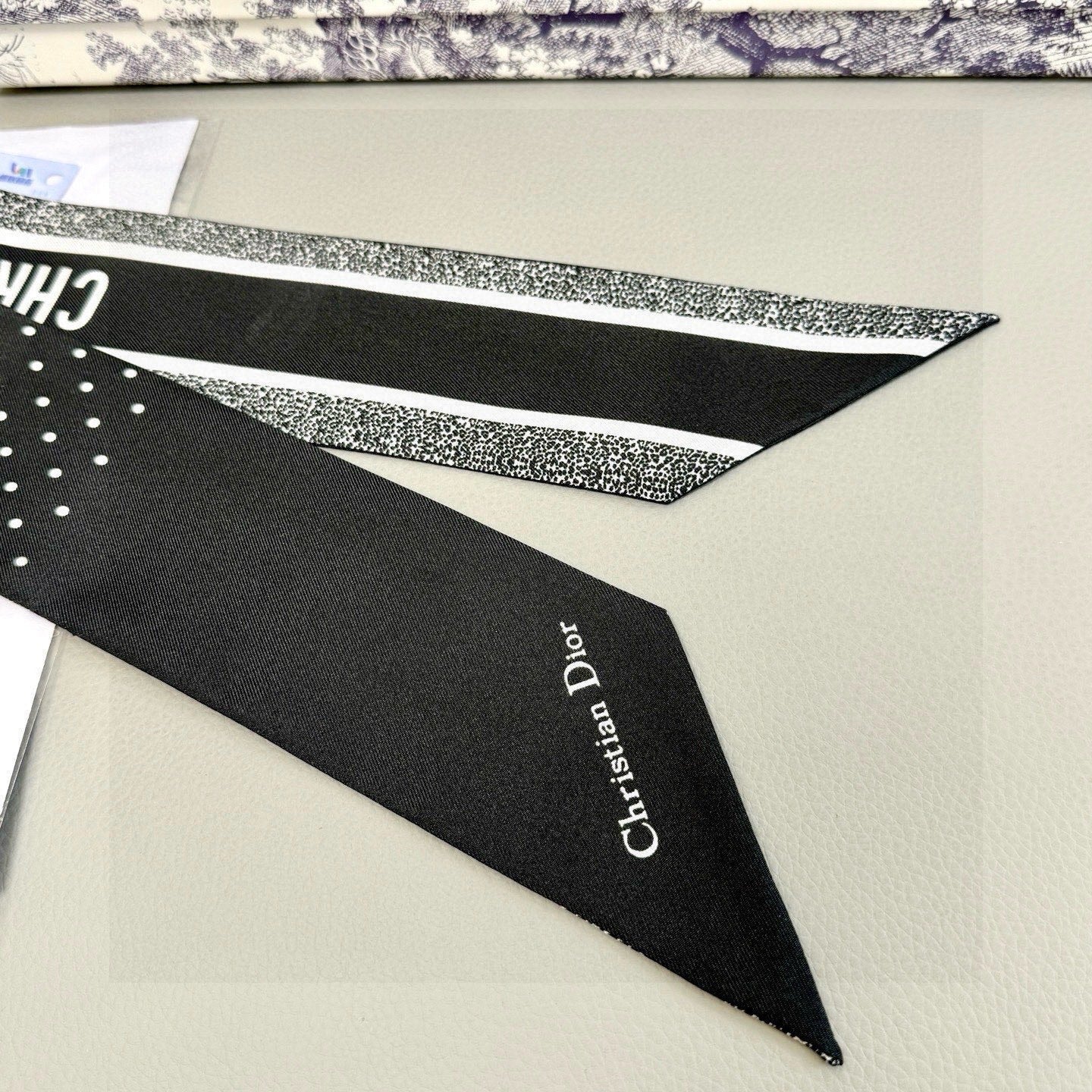 CD Twilly Mini Scarf 105cm Black Mulberry Silk 957049