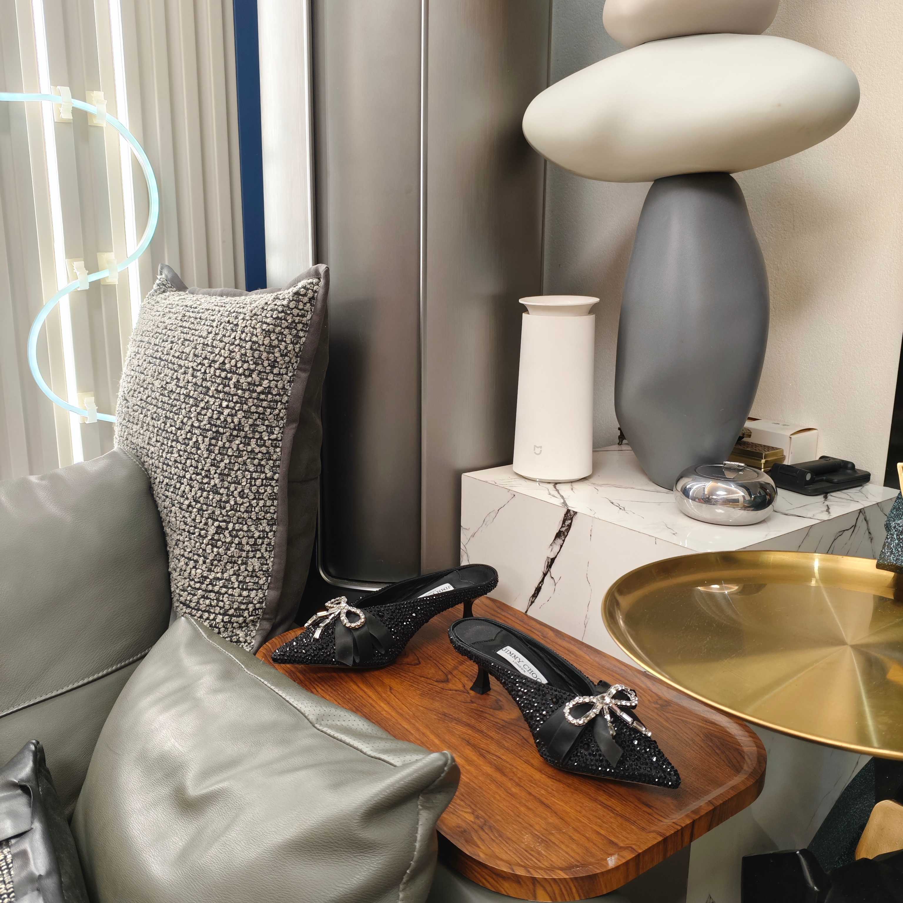 Jimmy 26s Crystal Slipper 45 Black Silk Satin Cowhide 596339