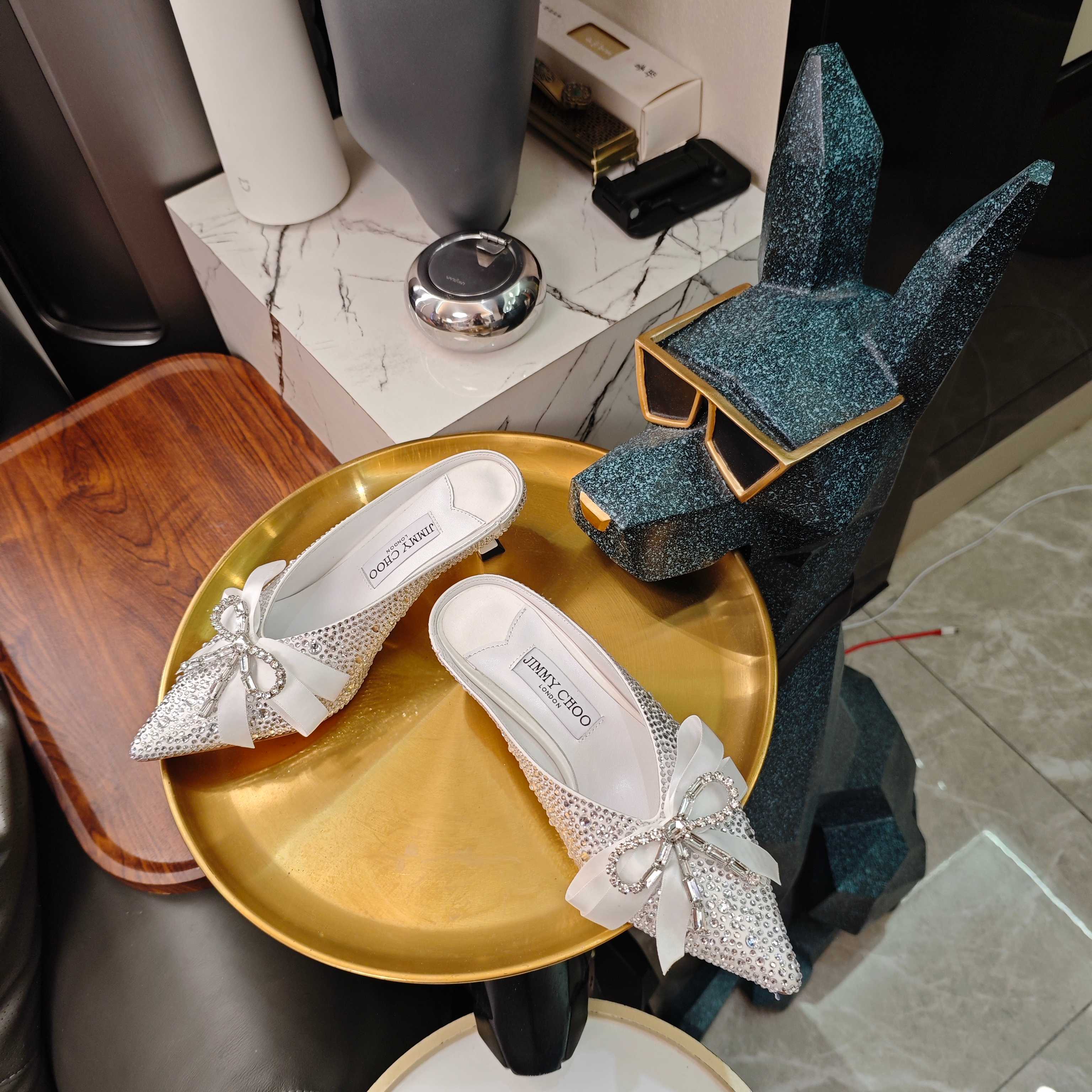 Jimmy 26s Crystal Slipper 45 Sliver Silk Satin Cowhide 596340