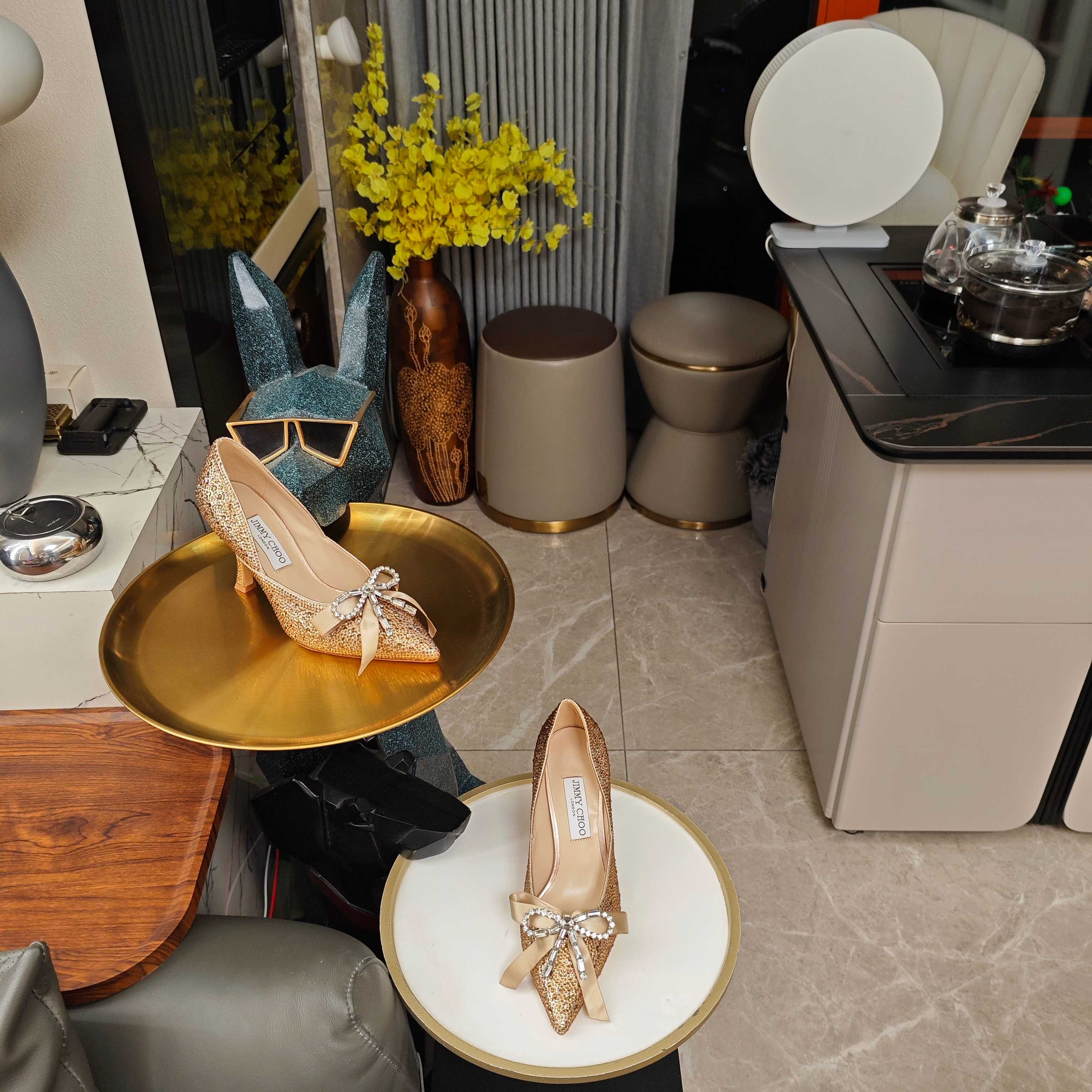 Jimmy 26s Crystal Pumps 85 Gold Silk Satin Cowhide 596333