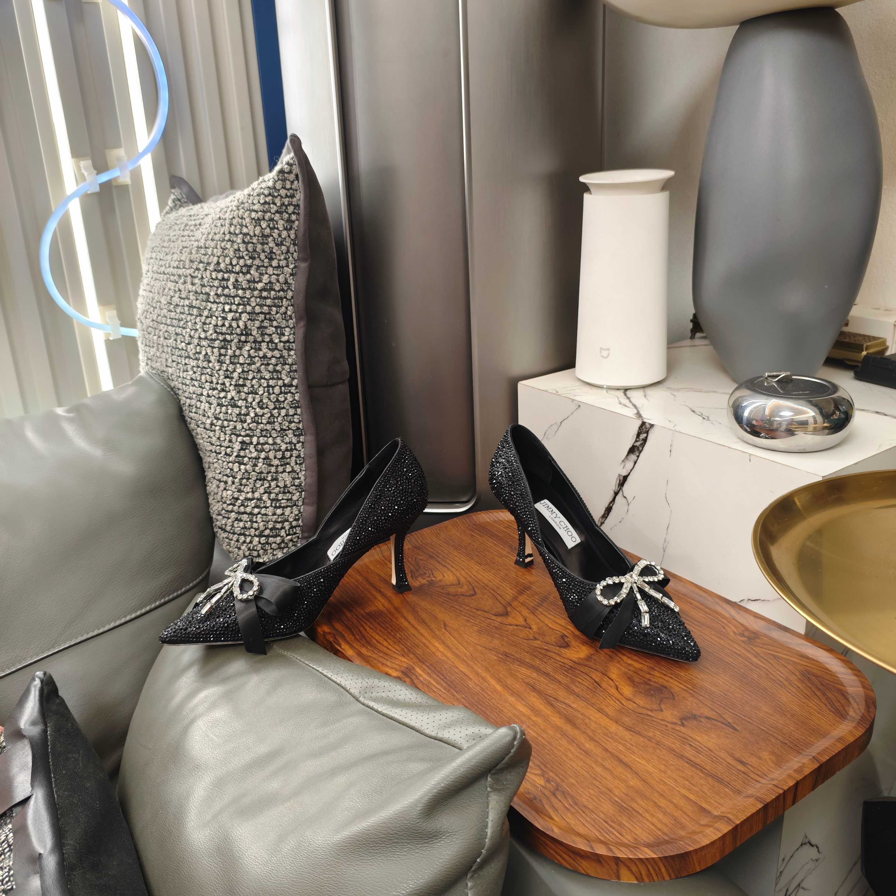 Jimmy 26s Crystal Pumps 85 Black Silk Satin Cowhide 596334