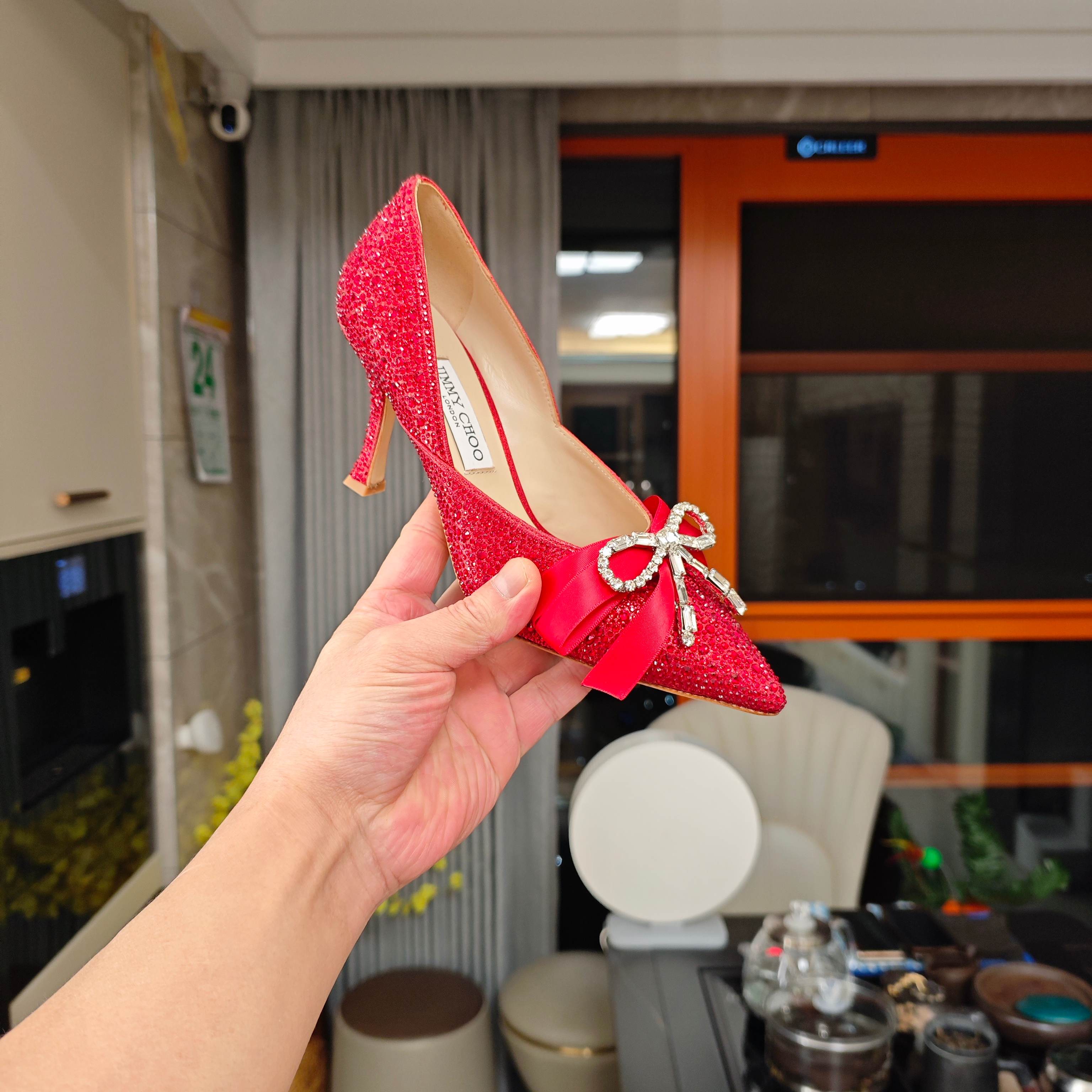 Jimmy 26s Crystal Pumps 85 Red Silk Satin Cowhide 596336