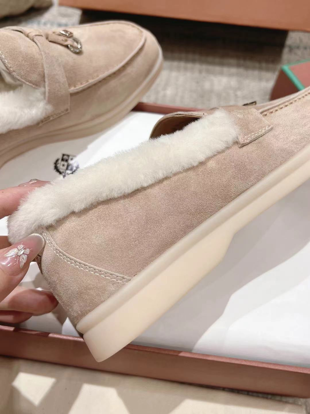 LP Summer Charms Walk Loafers  Light Brown Beige Mix White Suede With Rabbit Fur Lining 206250