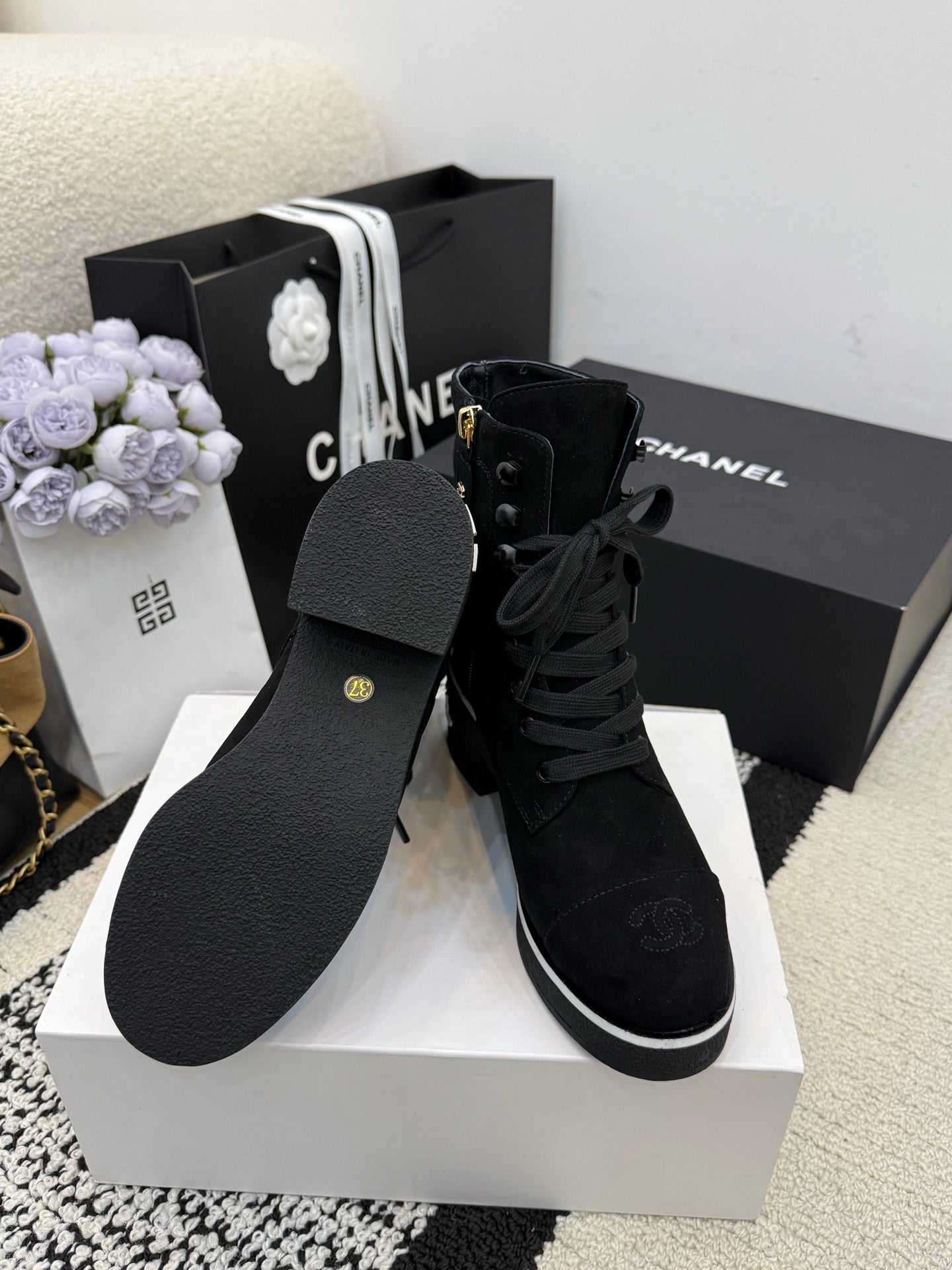 CC 26 Combat Boot Black Suede 588799