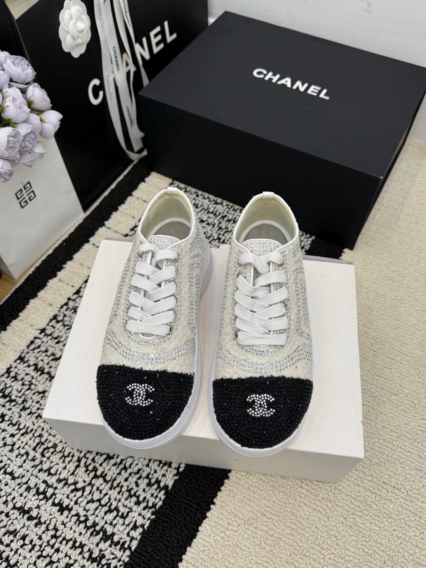 CC 26 Crystal-embellished Sneaker White Black Leather 588797