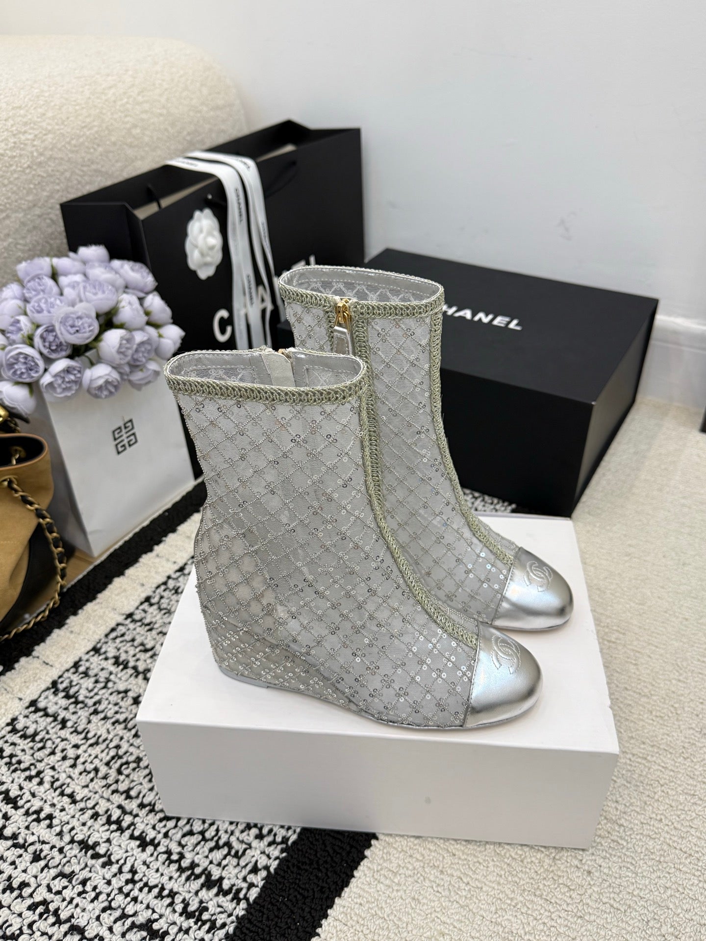 CC 26 Wedge Heel Boot Silver Mesh Leather 588856