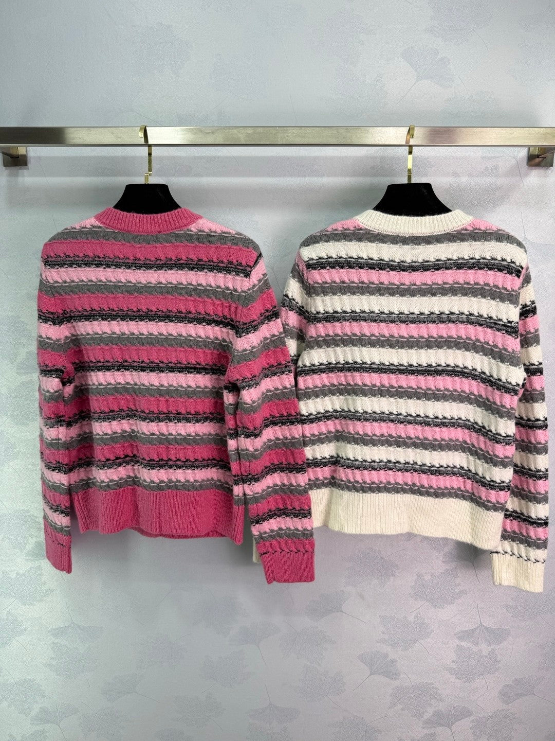 Chanel 25 Cardigan Pink and White Wool 308025