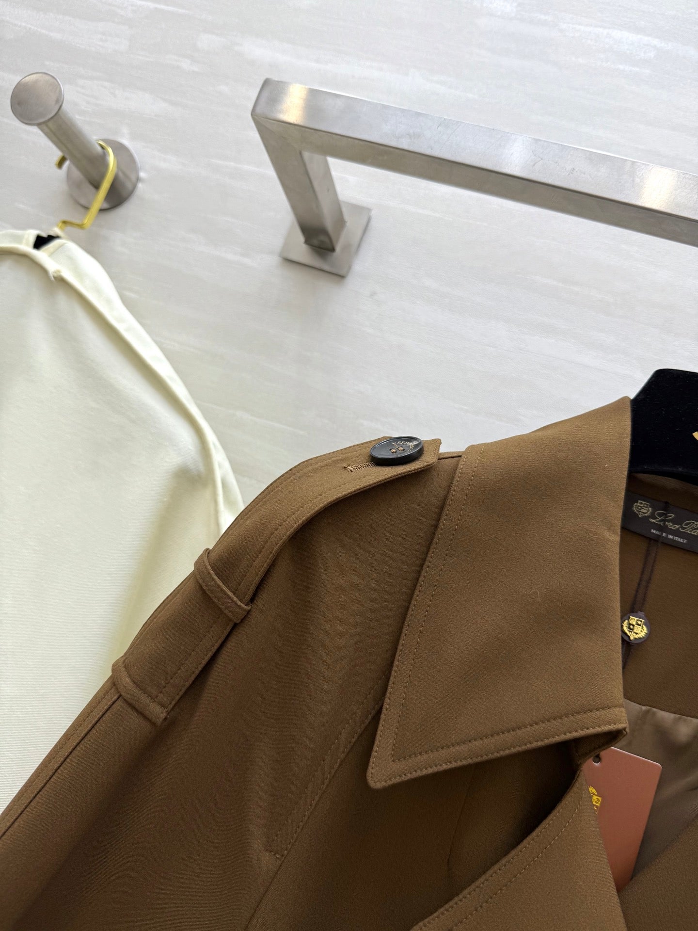 LP 25 Tie-Waist Slim Lapel Long Trench Coat Brown Cotton 305540