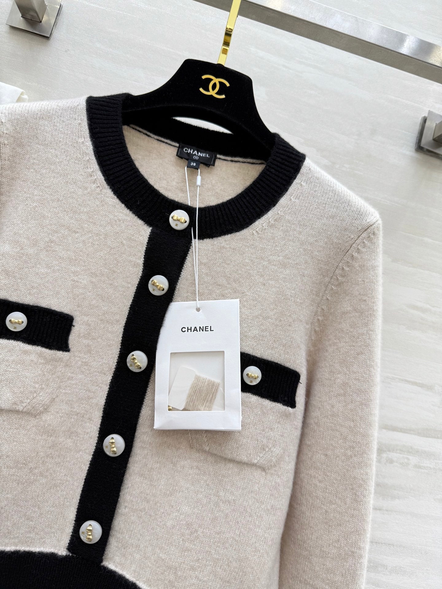 Chanel 2025 Two-Piece Cardigan Jacket Beige Wool Cashmere 319526