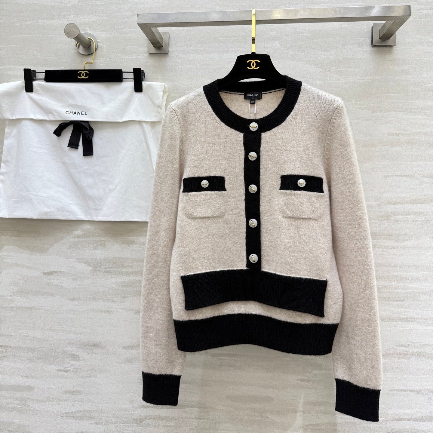 Chanel 2025 Two-Piece Cardigan Jacket Beige Wool Cashmere 319526