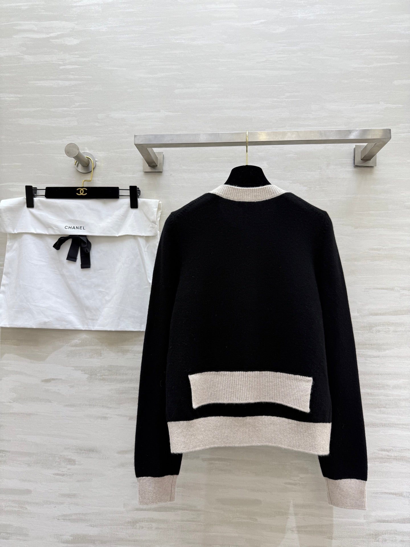 Chanel 2025 Two-Piece Cardigan Jacket Black Wool Cashmere 319528