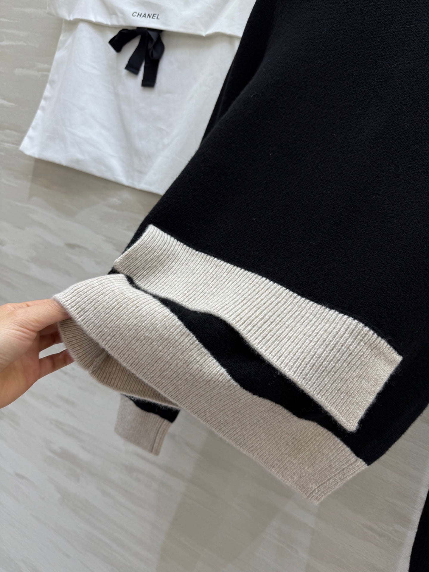 Chanel 2025 Two-Piece Cardigan Jacket Black Wool Cashmere 319528