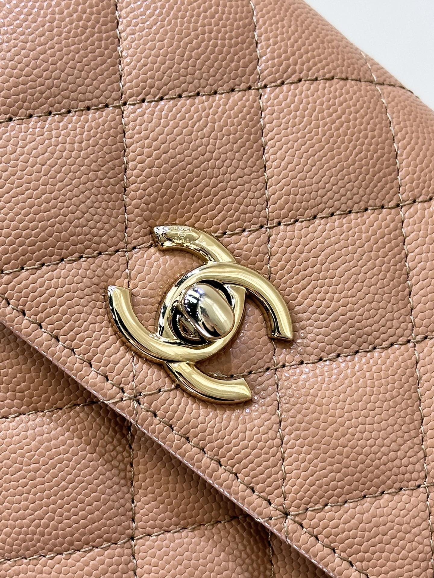 CC 24K Coco Handle Nano 14.5cm Begie Grained Calfskin Gold Hardware