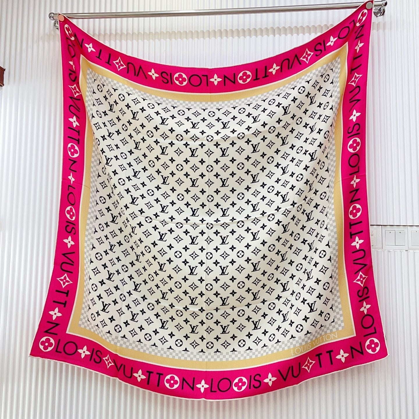 LV Double-sided Scarf 140cm White Pink Cashmere 971048