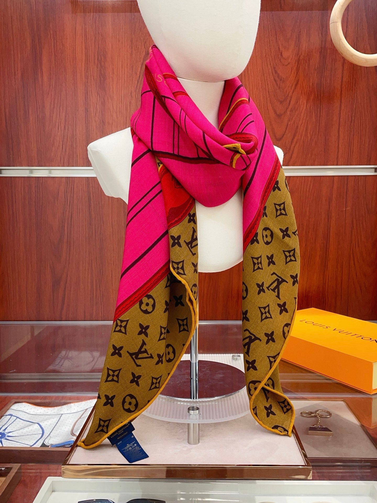 LV Double-sided Scarf 140cm Pink Camel Cashmere 971050