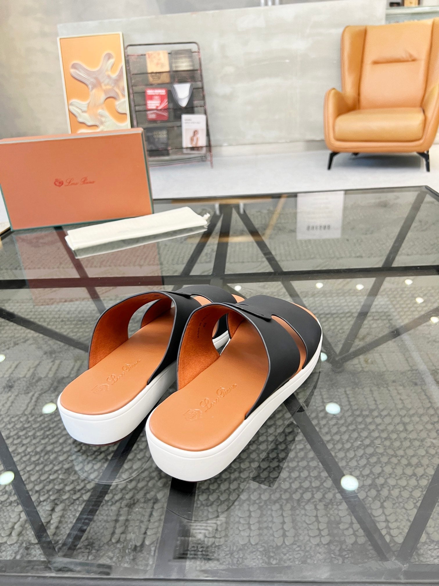 LP CROSSOVER SLIPPERS BLACK CALFSKIN