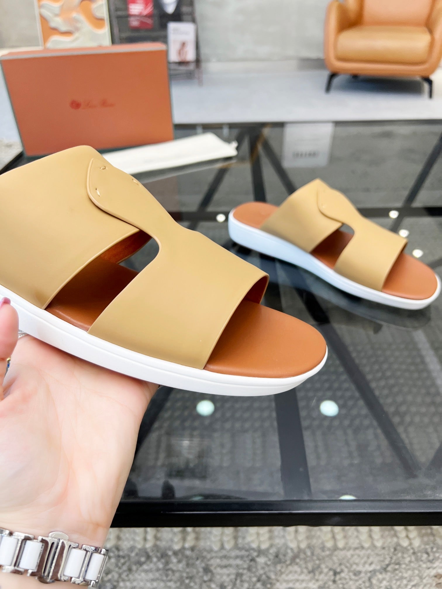 LP CROSSOVER SLIPPERS PALE ORANGE CALFSKIN