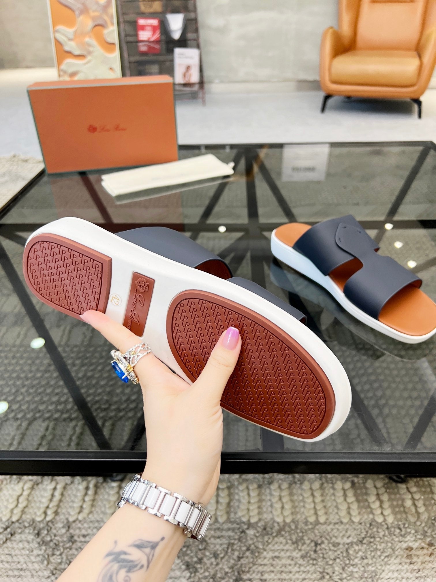 LP CROSSOVER SLIPPERS NAVY CALFSKIN