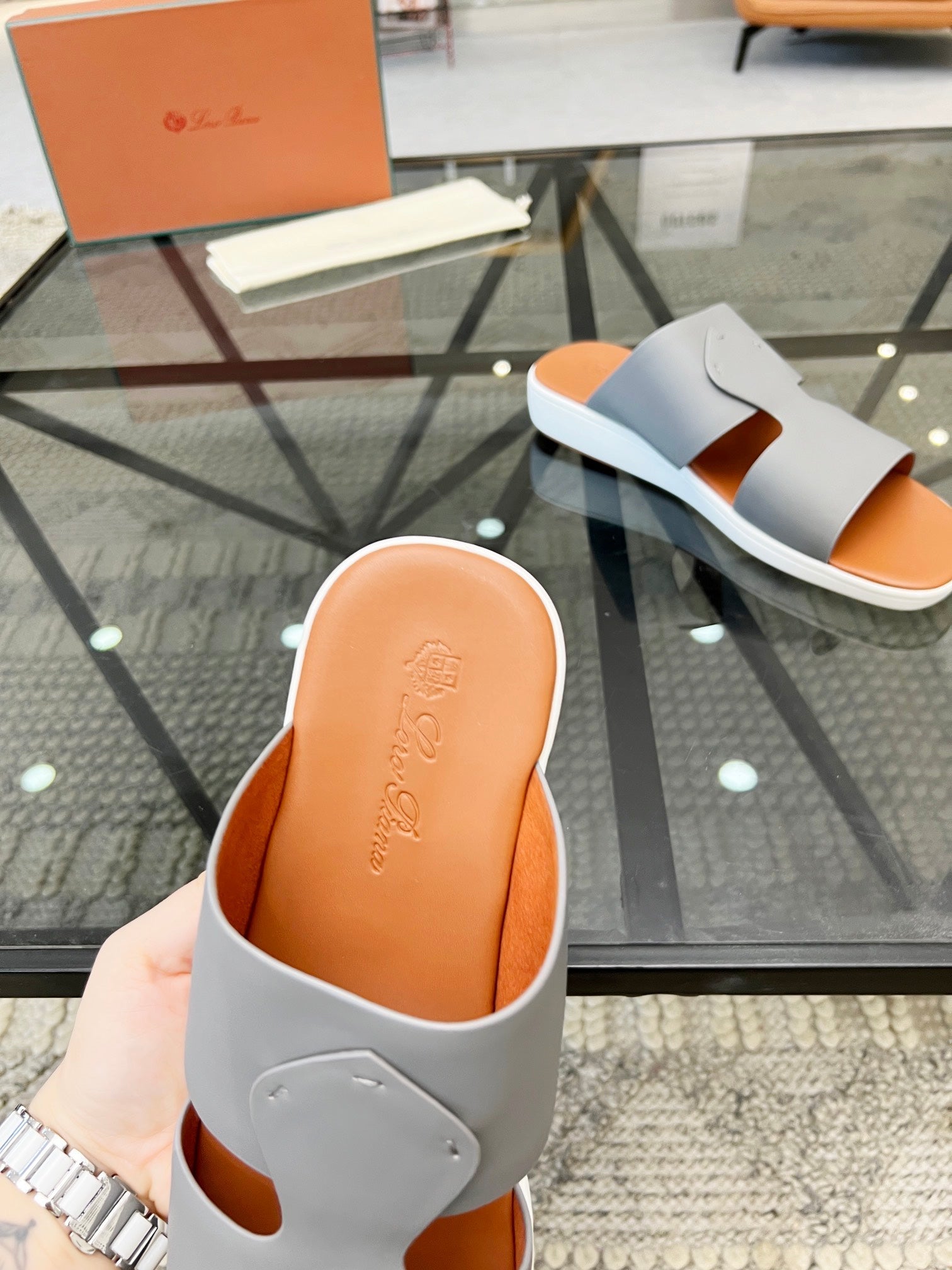 LP CROSSOVER SLIPPERS LIGHT GRAY CALFSKIN