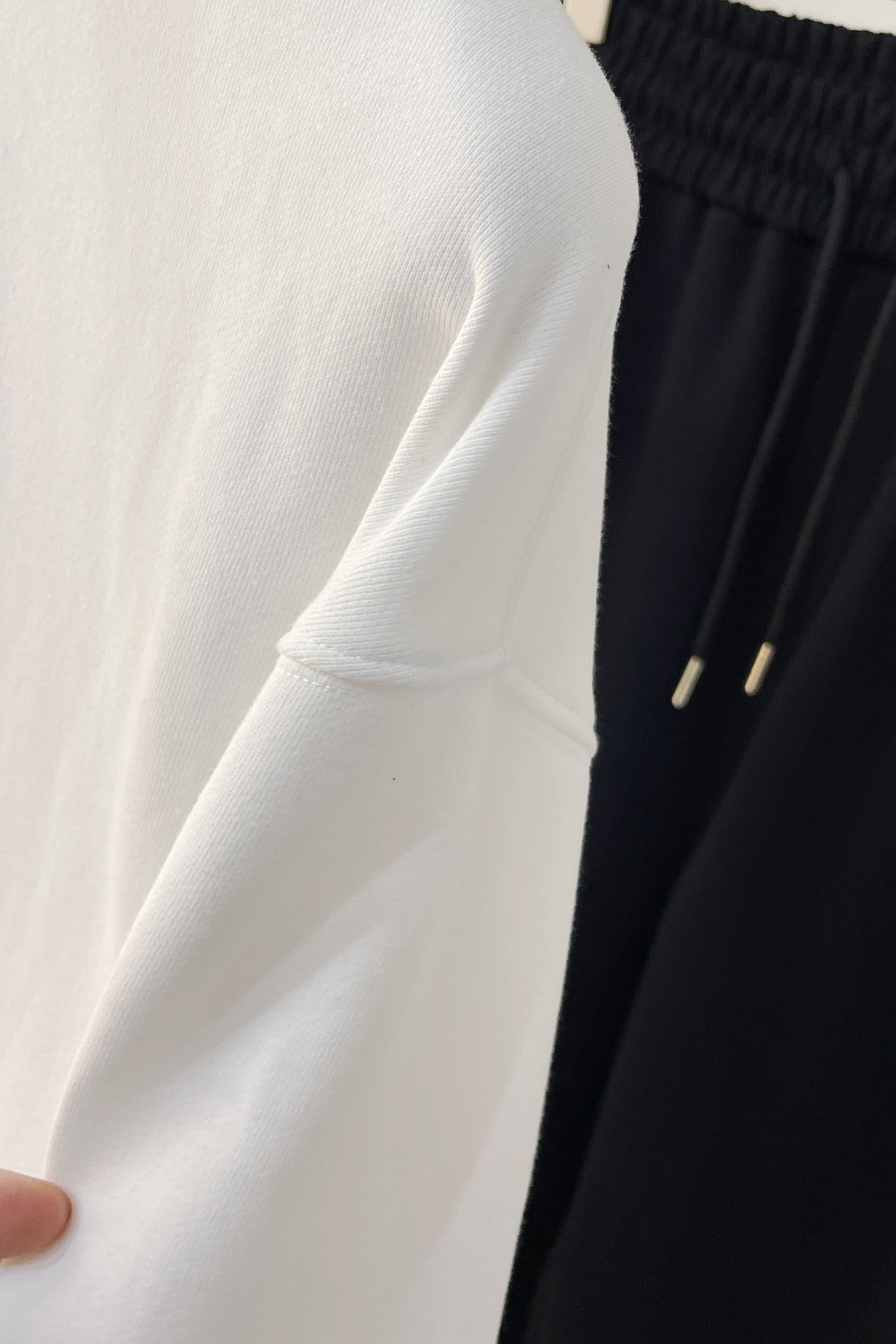 LV SWEATER WHITE COTTON FABRIC 239599