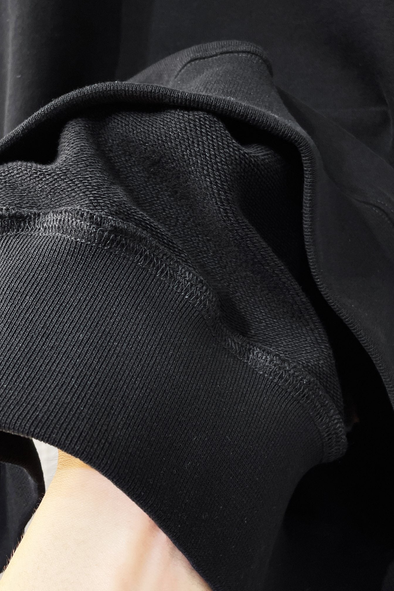 LV SWEATER BLACK COTTON FABRIC 239600