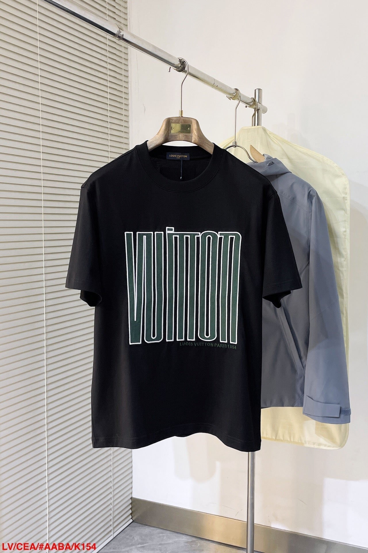 LV T-SHIRT WHITE COTTON 239604