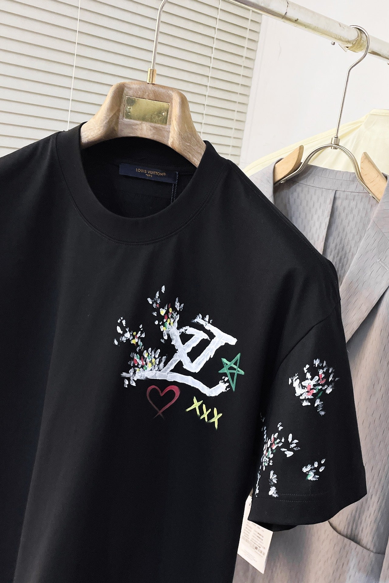 LV T-SHIRT BLACK MIX COLORFUL COTTON 239607
