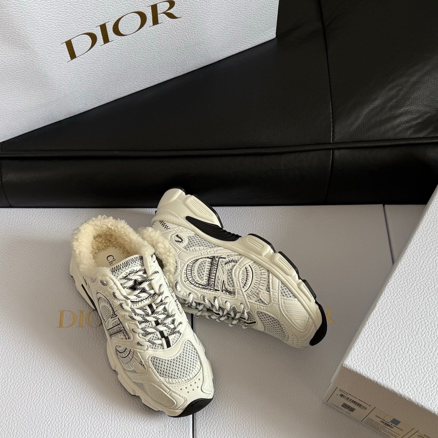 Dior 25 Chrono Sneakers Cream Black Mesh Calfskin 531390