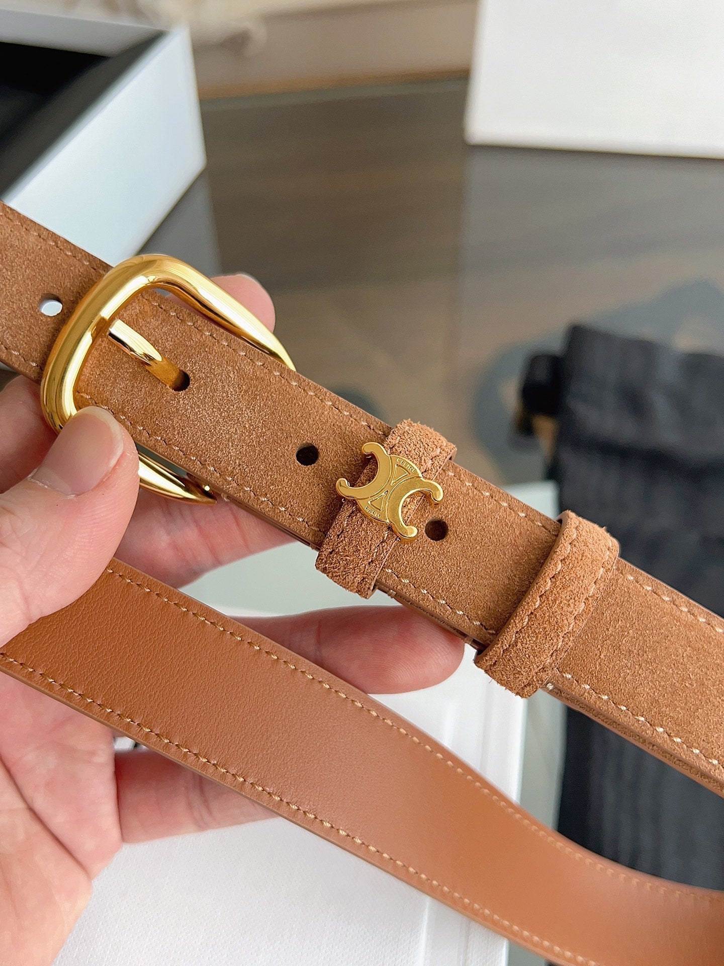 CL Gold 25mm Triomphe Metal Ring Tan Suede 616257