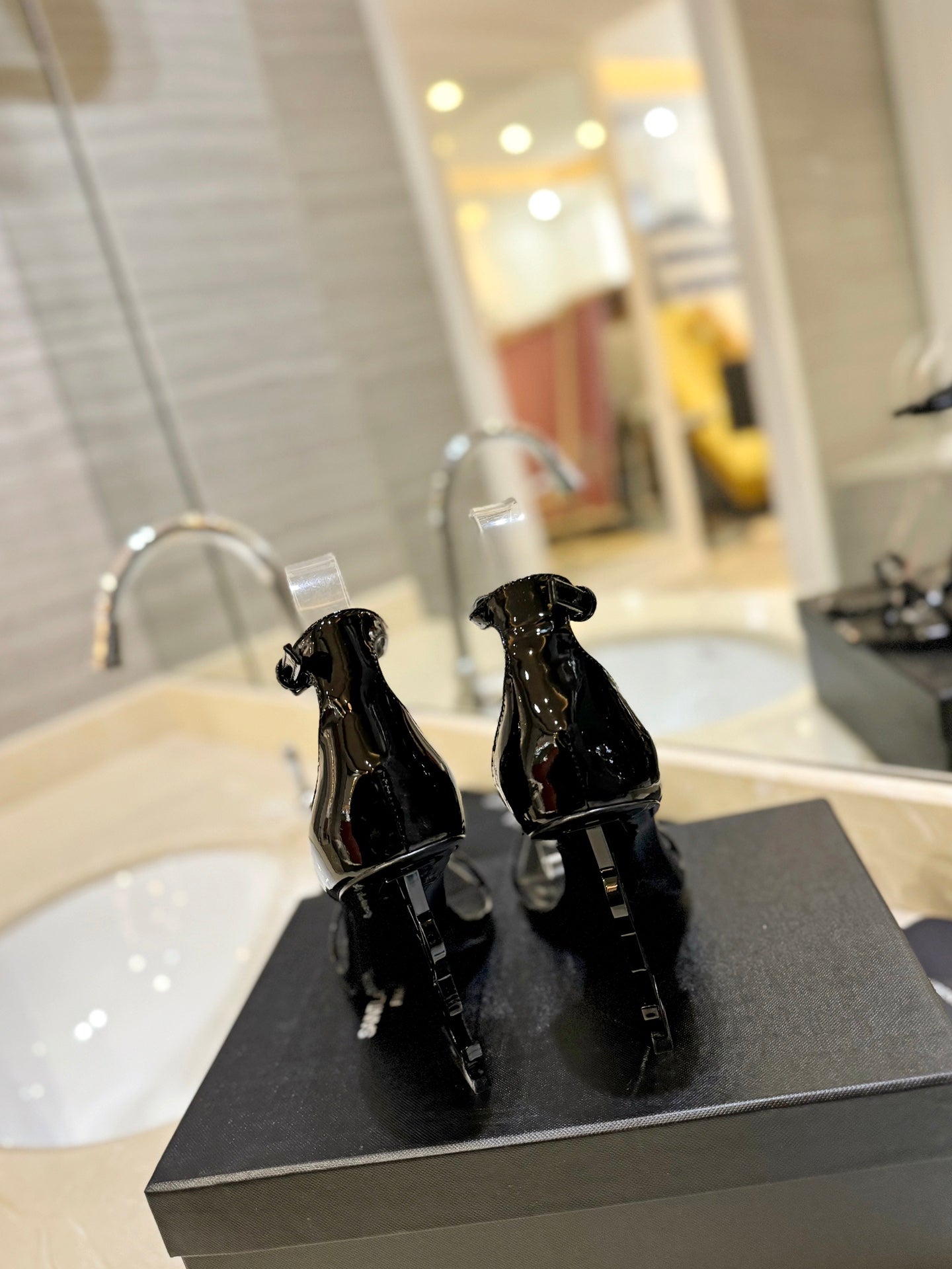 SL OPYUM SANDALS 105 BLACK CALFSKIN