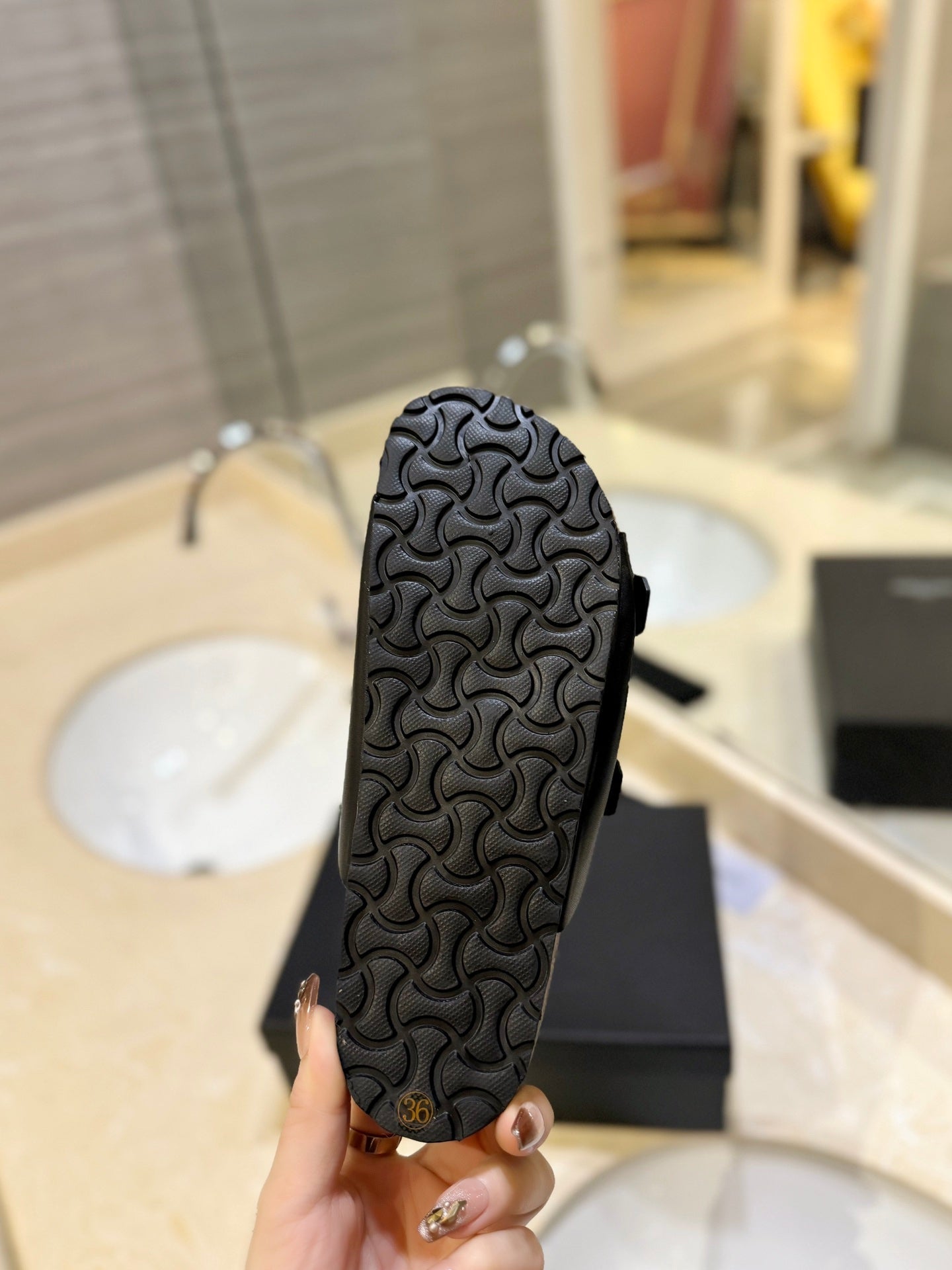 SL Flat Sandal Women Brown Seude Black Calfskin