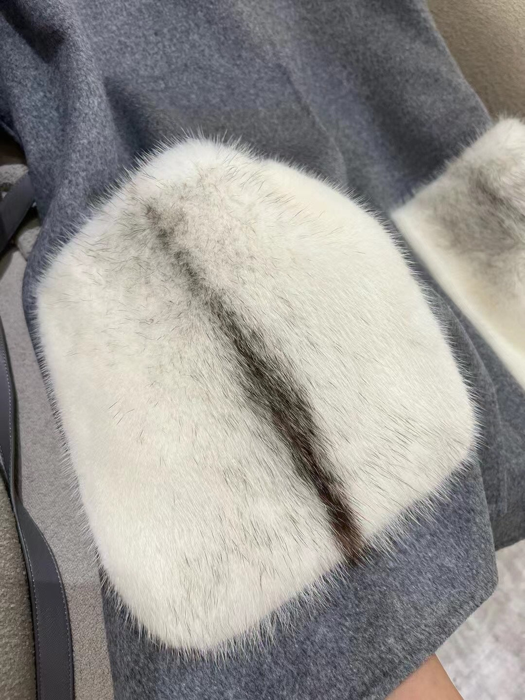 LP 25 Crew Neck Coat Gray White Cashmere Fur 303965