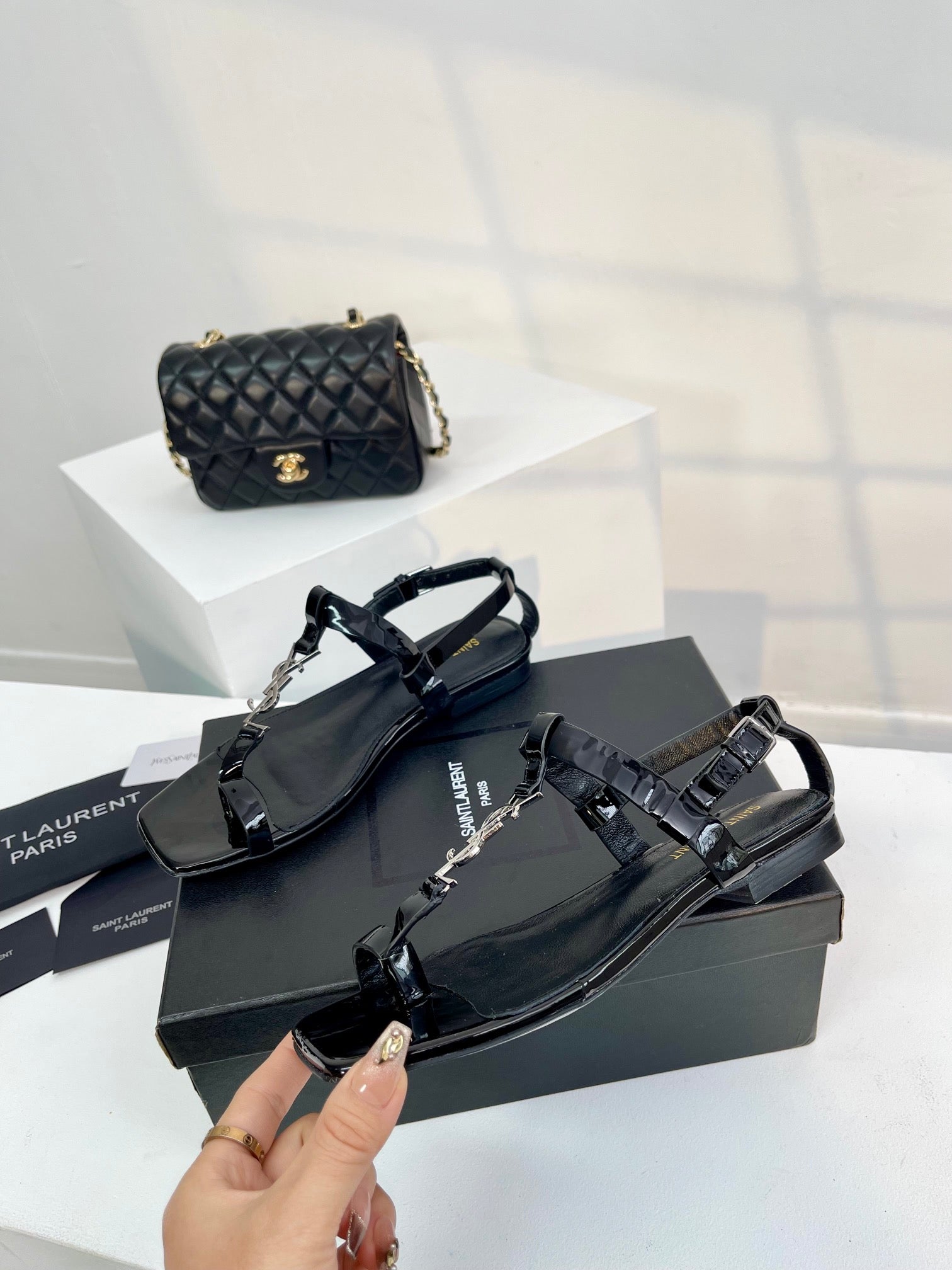 SL CASSANDRA ONE SANDAL FLAT BLACK CALFSKIN