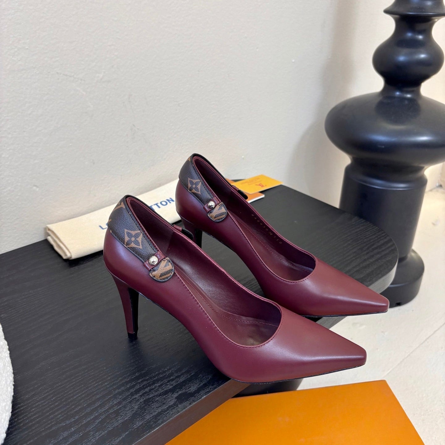 LV 26ss High Heeled Pump 90 Burgundy Sheepskin 627233