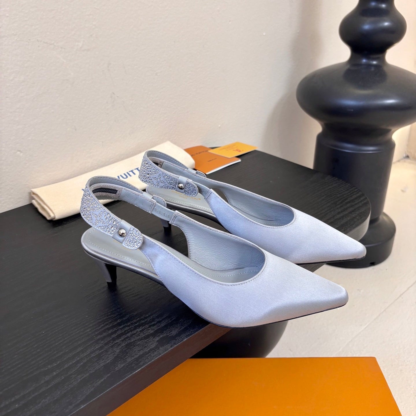 LV 26ss Legacy Slingback 60 Light Gray Silk 627246