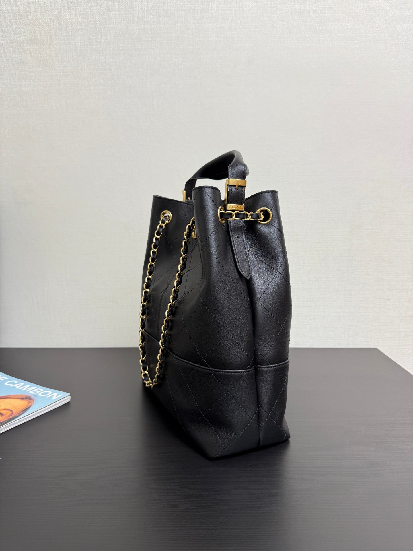 CC 25A Tote Bag 28cm Black Calfskin