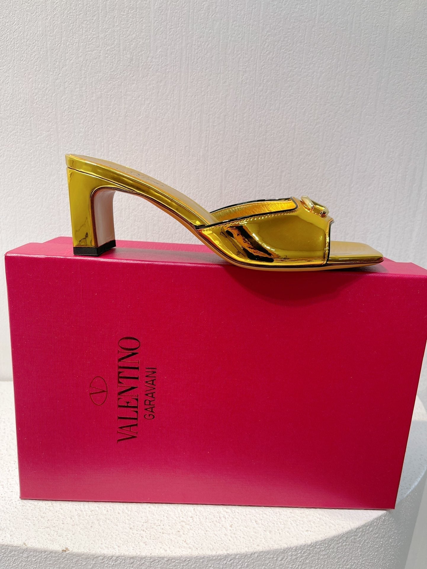 VT Mid Heel Mule Sandal Gold Sheepskin 292764