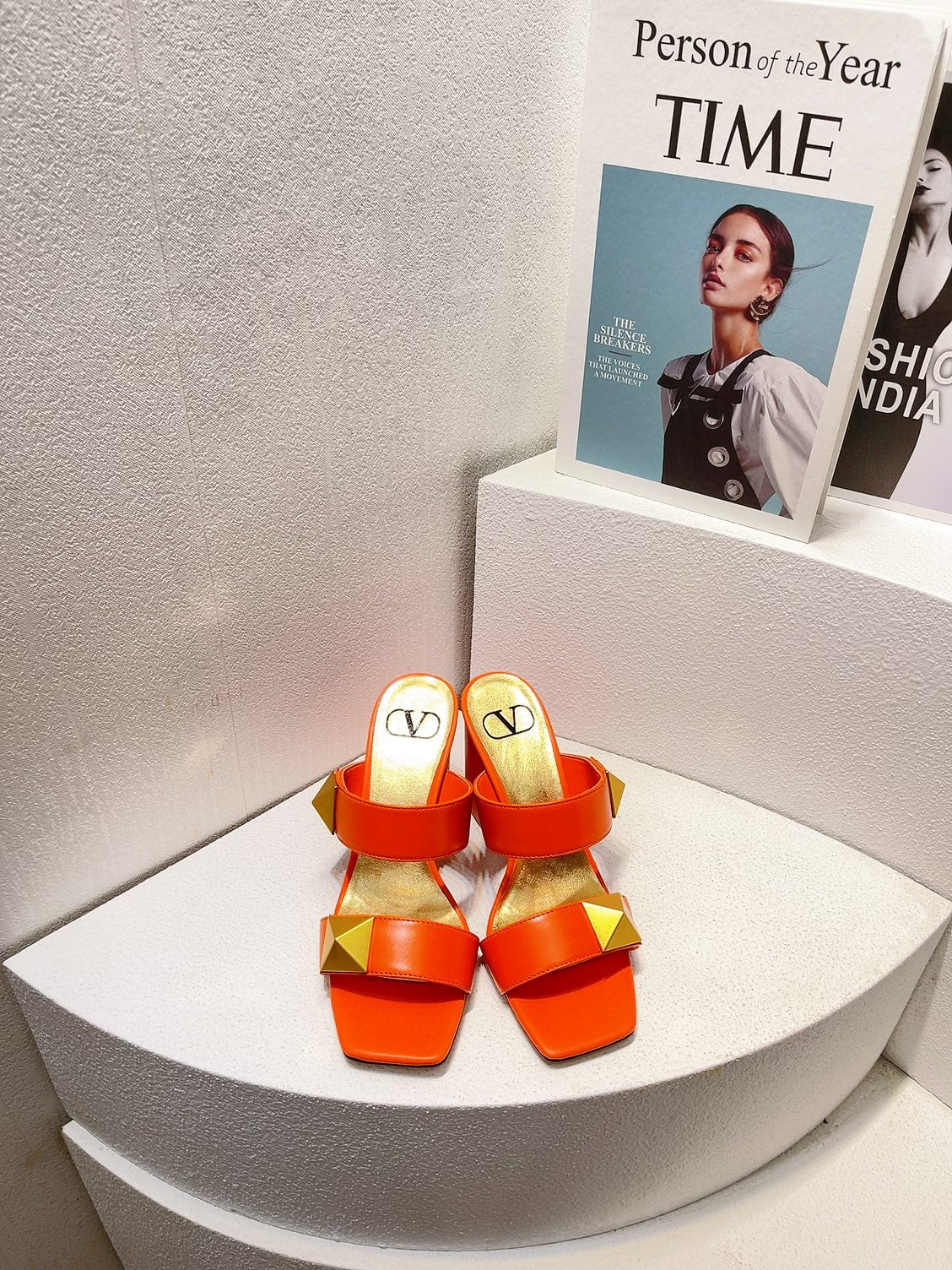 VT One Stud Leather Sandals Orange Cowhide 292755