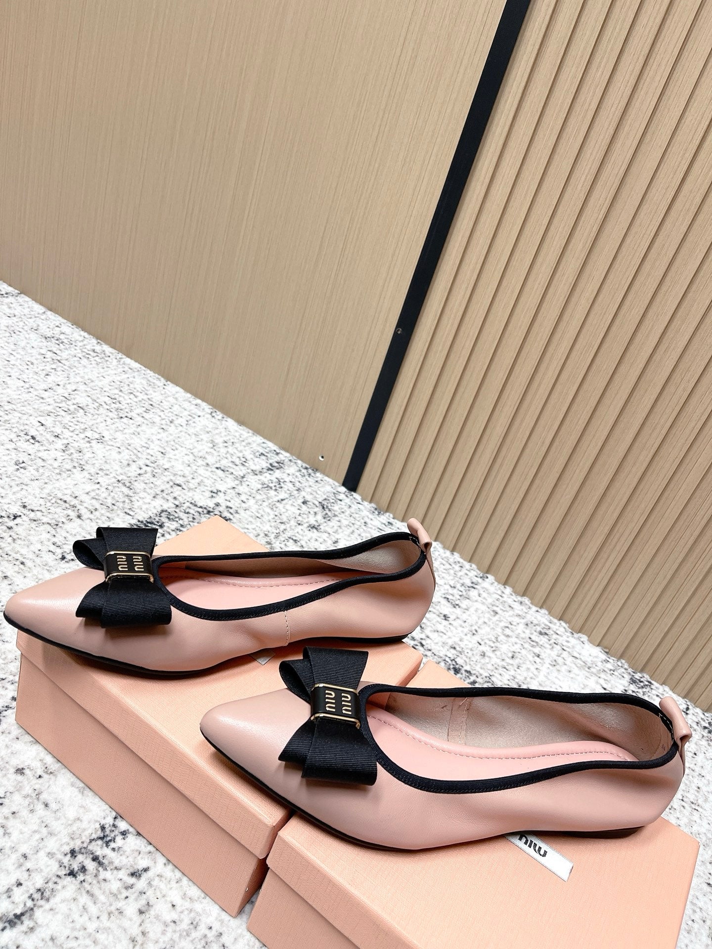 Miu Pointed-Toe Ballet Flats Light Pink  Sheepskin 591565