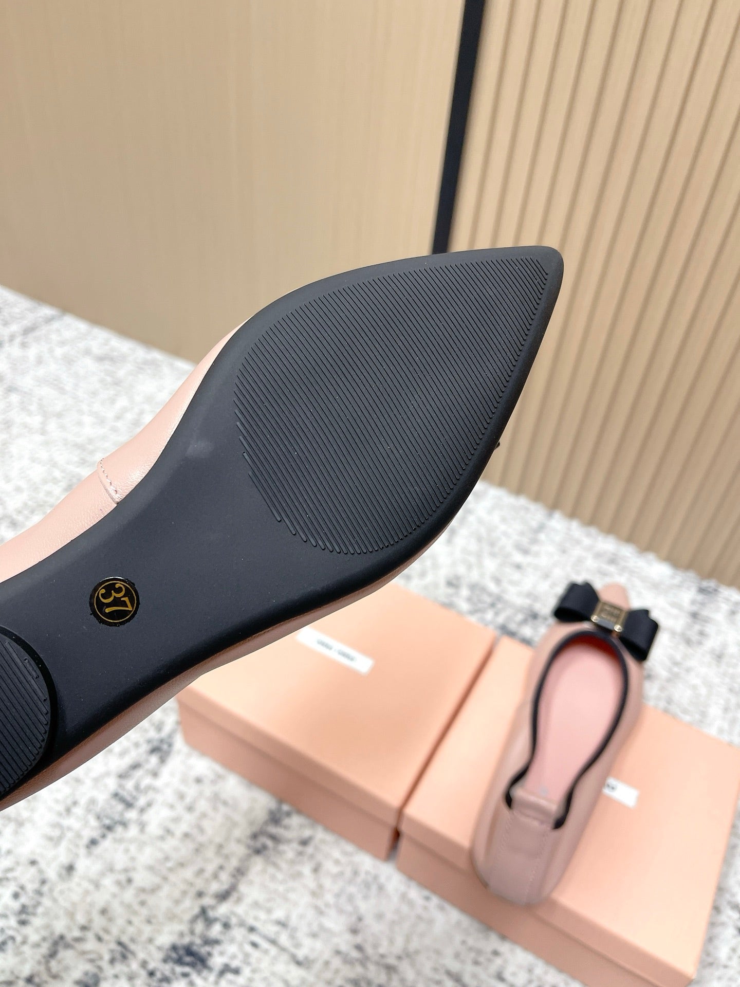 Miu Pointed-Toe Ballet Flats Light Pink  Sheepskin 591565