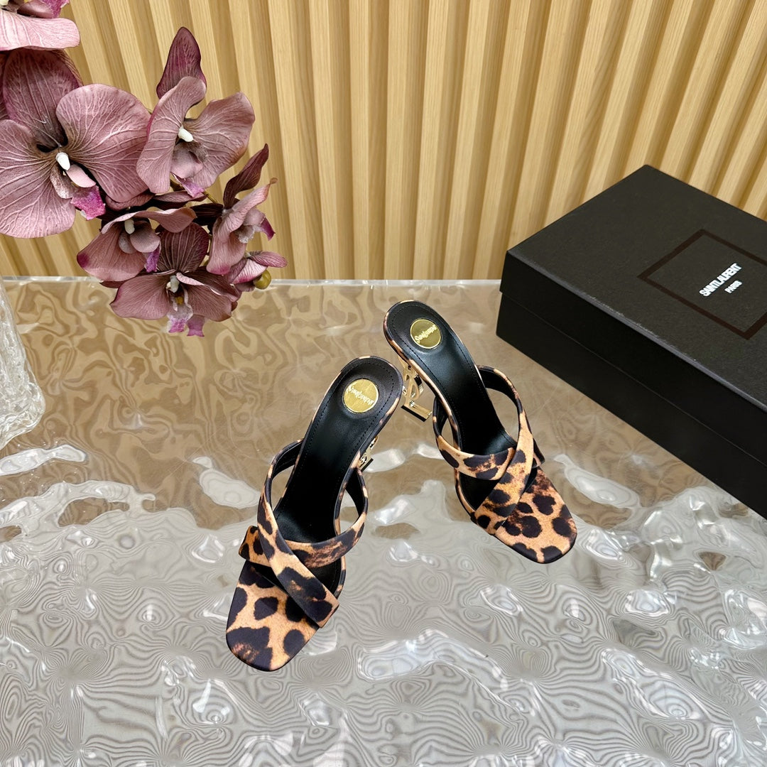 OPYUM 10 CM HIGH MULES IN LEOPARD PRINT SILK
