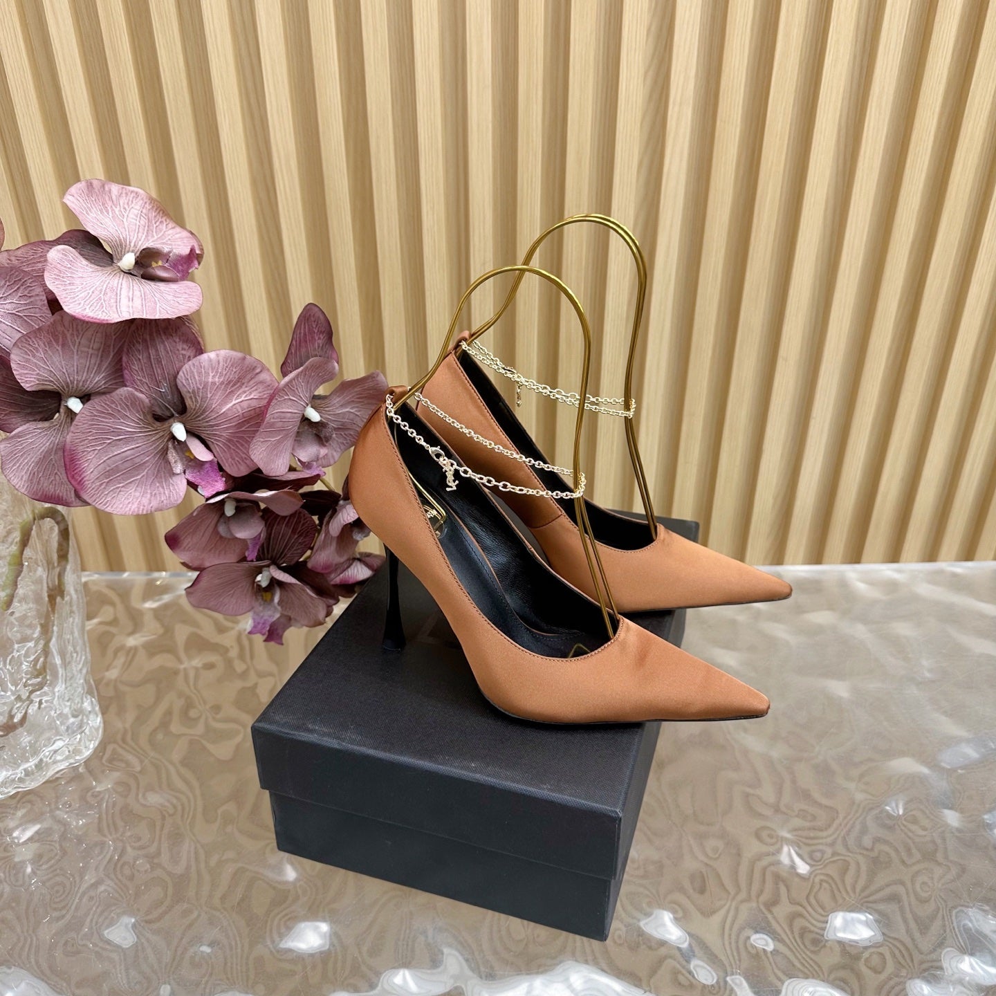 RÃ‰GINE PUMPS IN RUSTIC ORANGE SATIN GOLD CHAIN