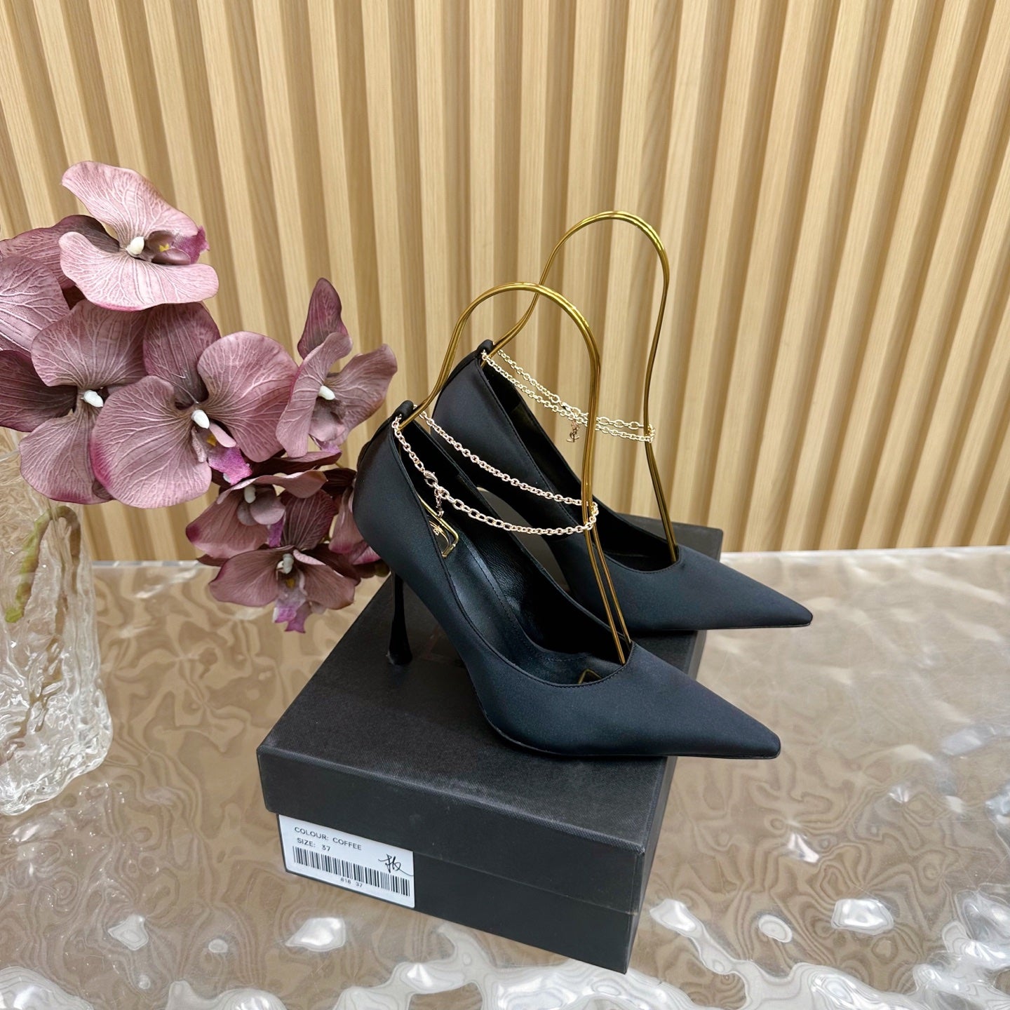 RÃ‰GINE PUMPS IN BLACK SATIN GOLD CHAIN