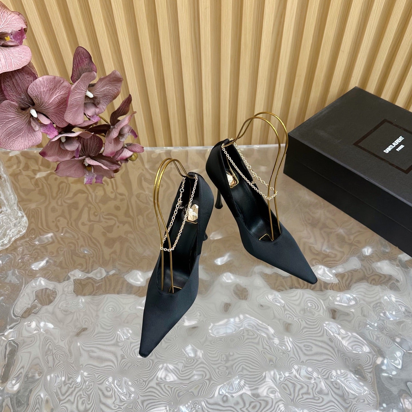 RÃ‰GINE PUMPS IN BLACK SATIN GOLD CHAIN