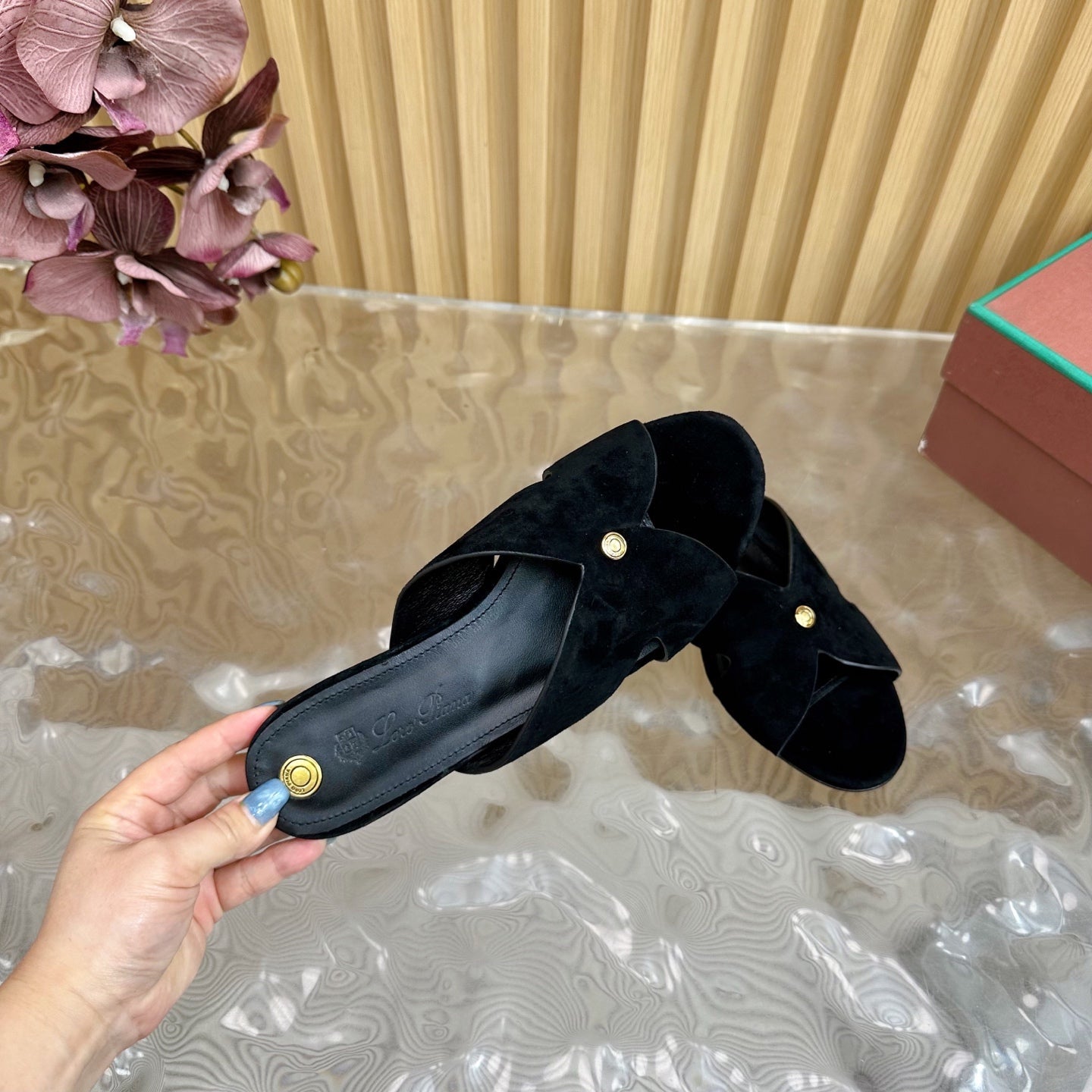 LP Vera Sandal Black Sheepskin 307963